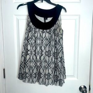 Essentials by Milano Sleeveless Geometric Print Blouse Top Size Small